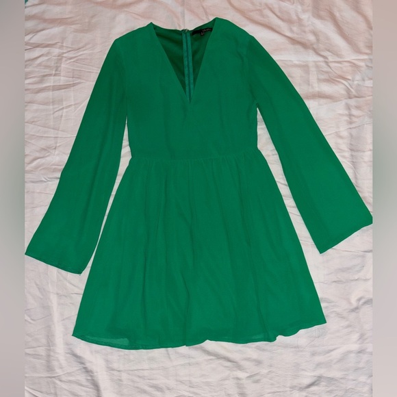 Lulu's Vibrant Green V-Neck Dress - Picture 2 of 8